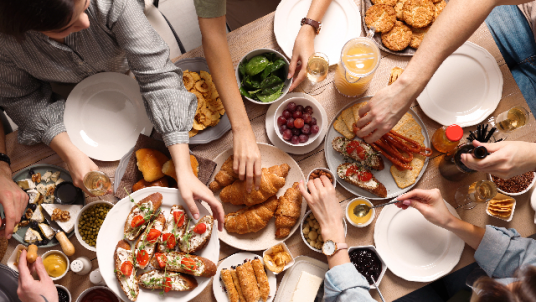 ESSEC Alumni Friends and Family Brunch at Al Qasr Brunch